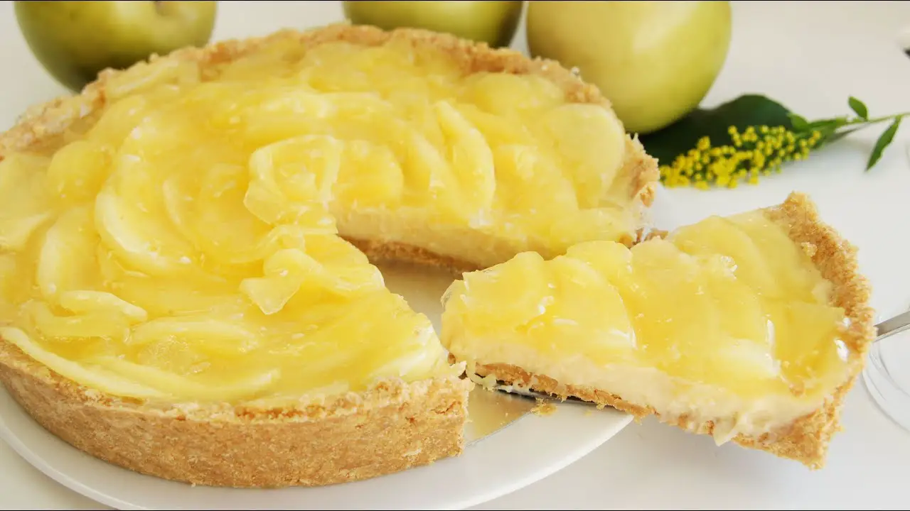 Tarta de manzana con base de galletas sin horno