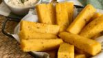 Así se hacen los deliciosos bastones de polenta en casa: receta fácil